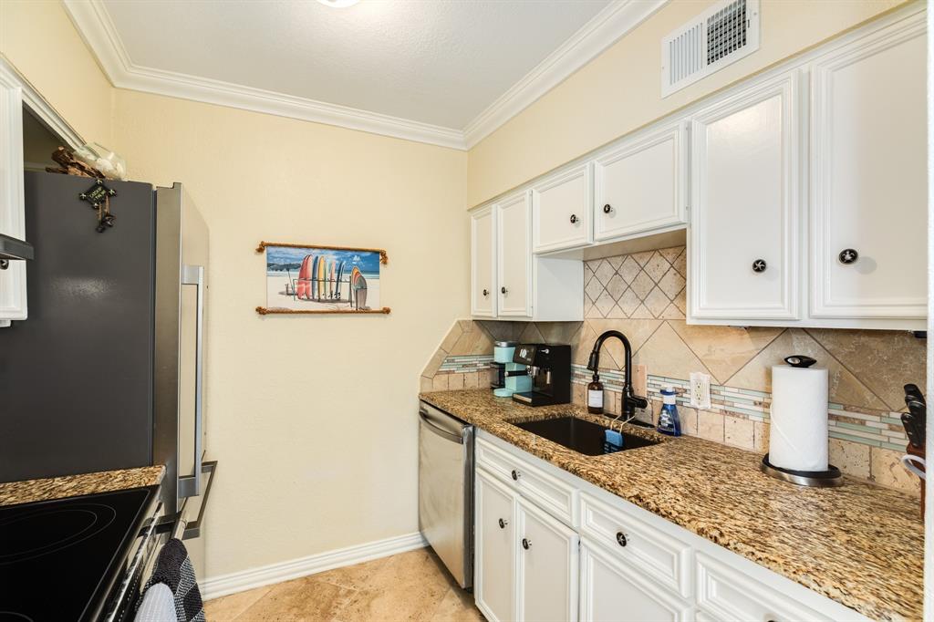 101 Pelican Place #3, Surfside Beach, Texas image 12