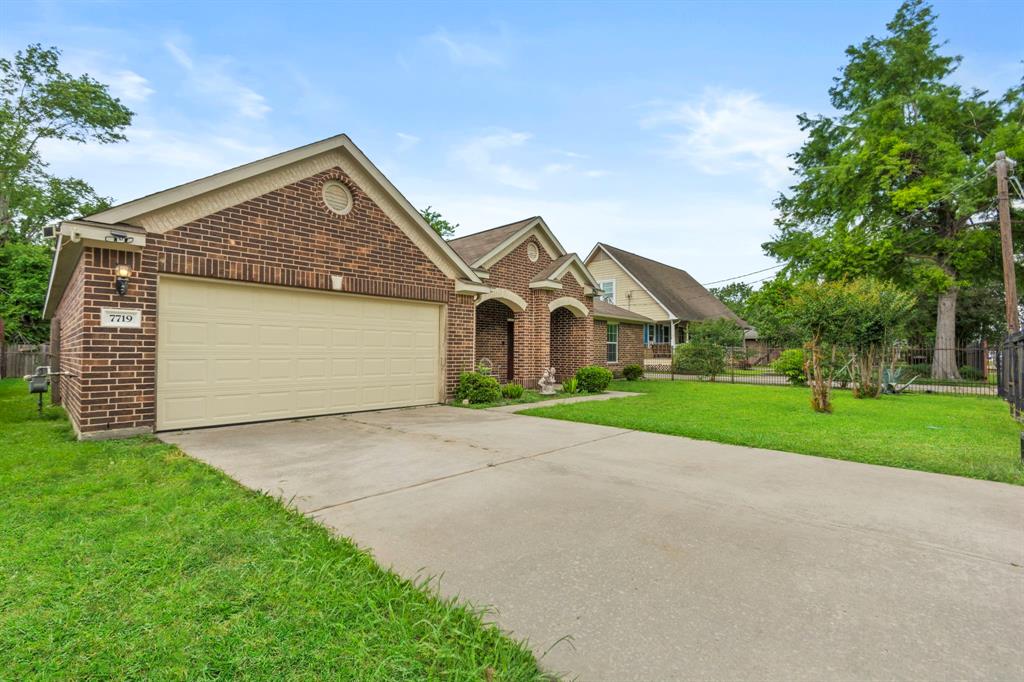 7719 Shotwell Street, Houston, Texas image 2
