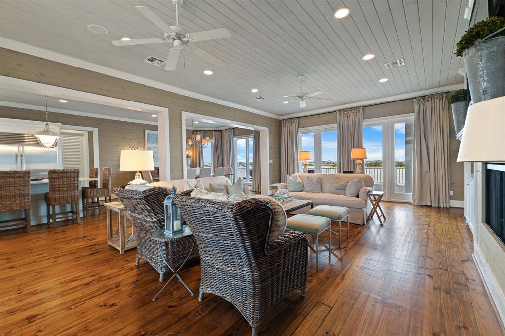 2910 11 Mile Road, Galveston, Texas image 3