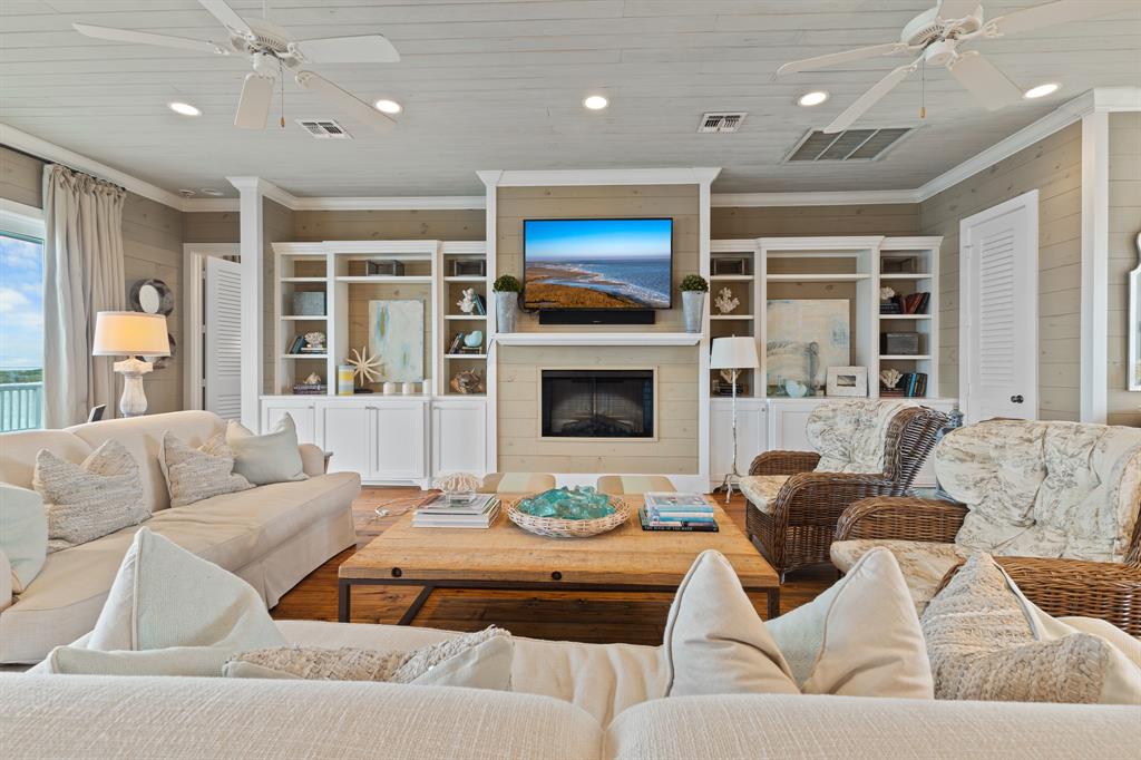 2910 11 Mile Road, Galveston, Texas image 7