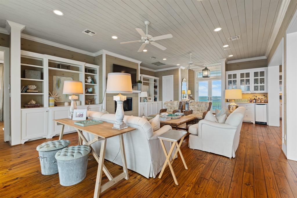 2910 11 Mile Road, Galveston, Texas image 5