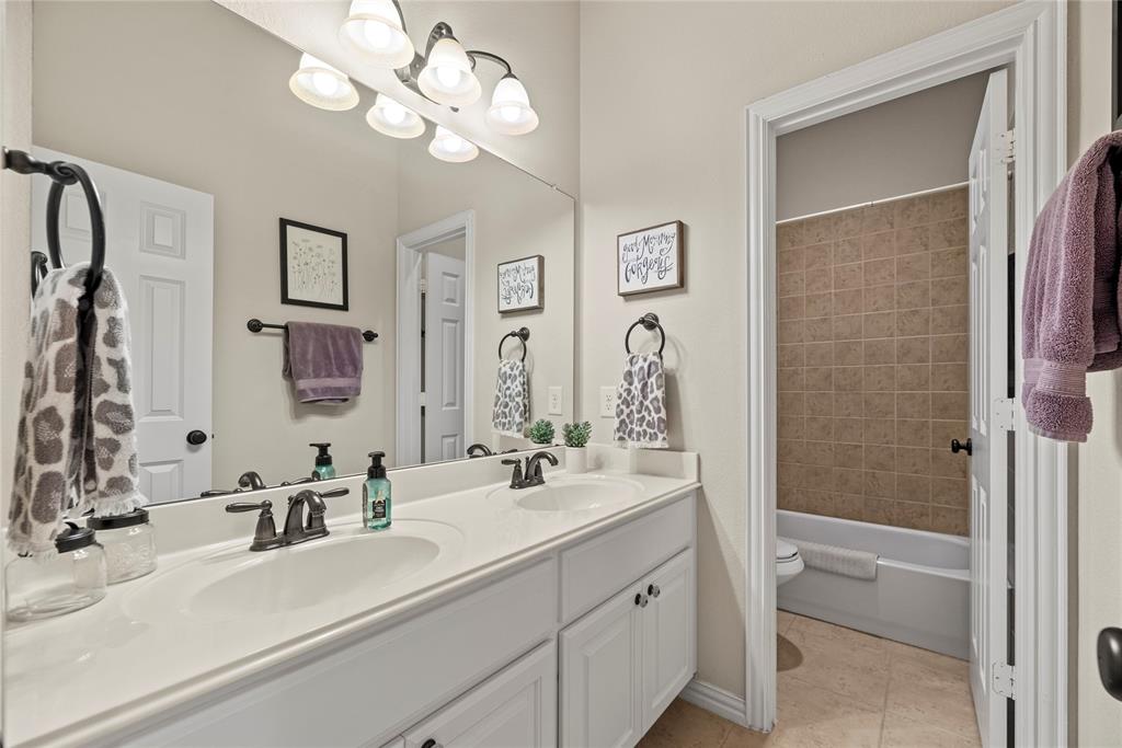 15019 Turquoise Mist Drive, Cypress, Texas image 18