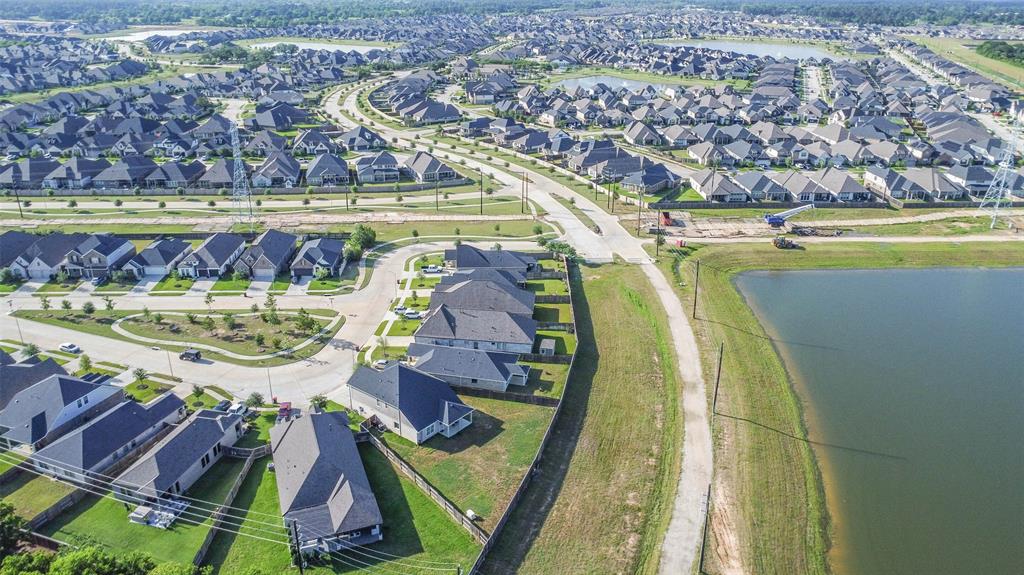 20002 Roan Ardennes Lane, Tomball, Texas image 47