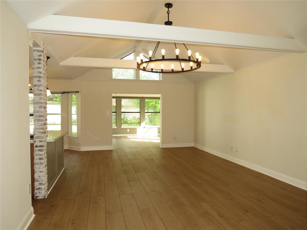 5107 Tashkent Drive, Friendswood, Texas image 6
