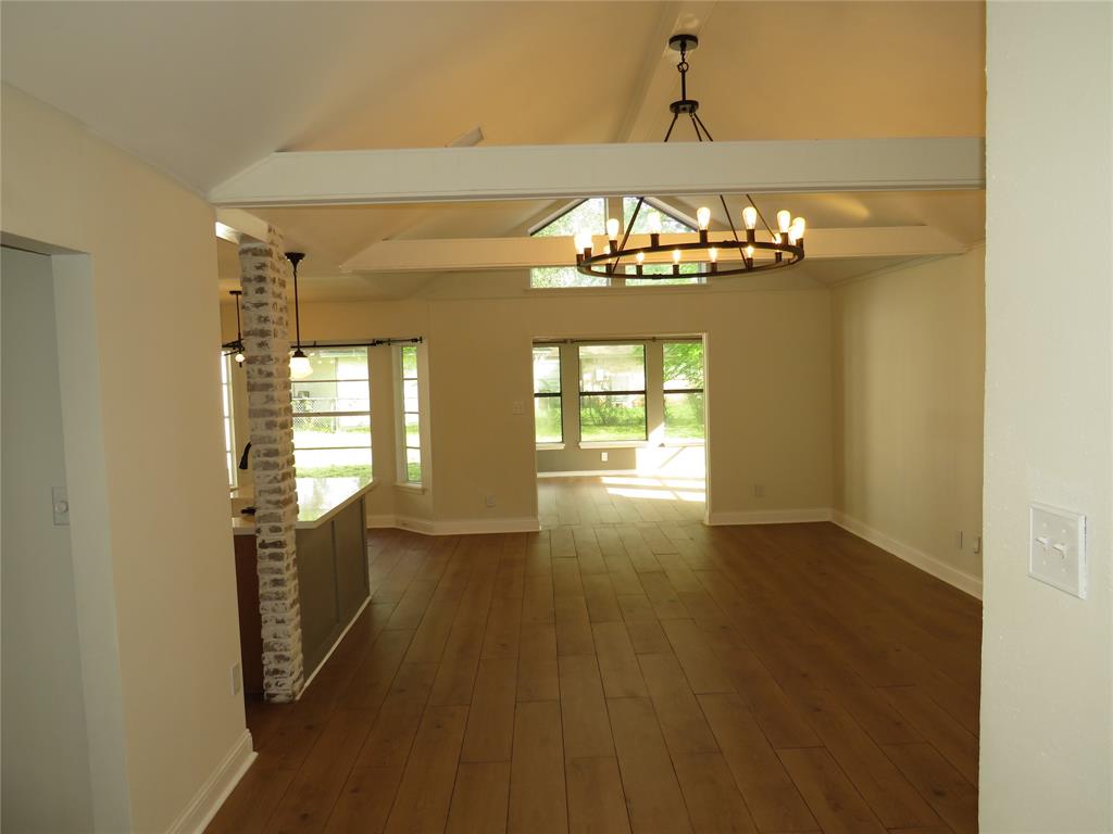 5107 Tashkent Drive, Friendswood, Texas image 7