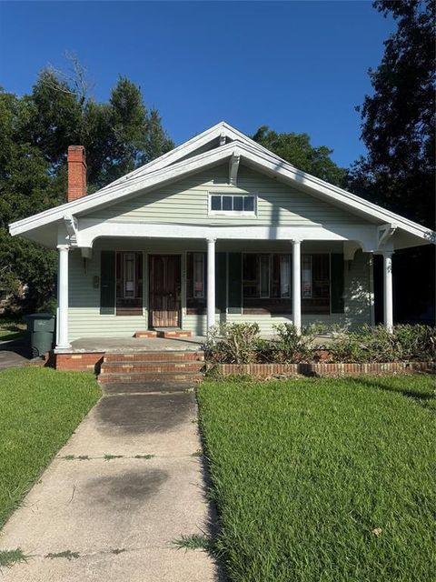 Photo of 2310 Proctor St, Port Arthur, TX 77640 (MLS # 3050455)