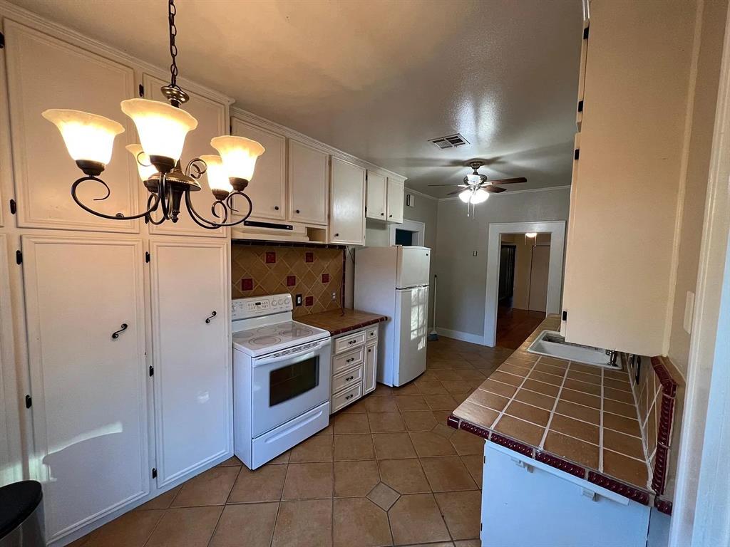 595 Hooks Avenue, Beaumont, Texas image 6