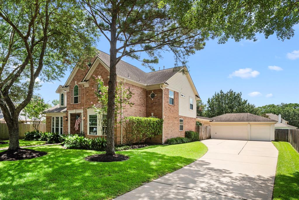 1922 Stormcroft Circle