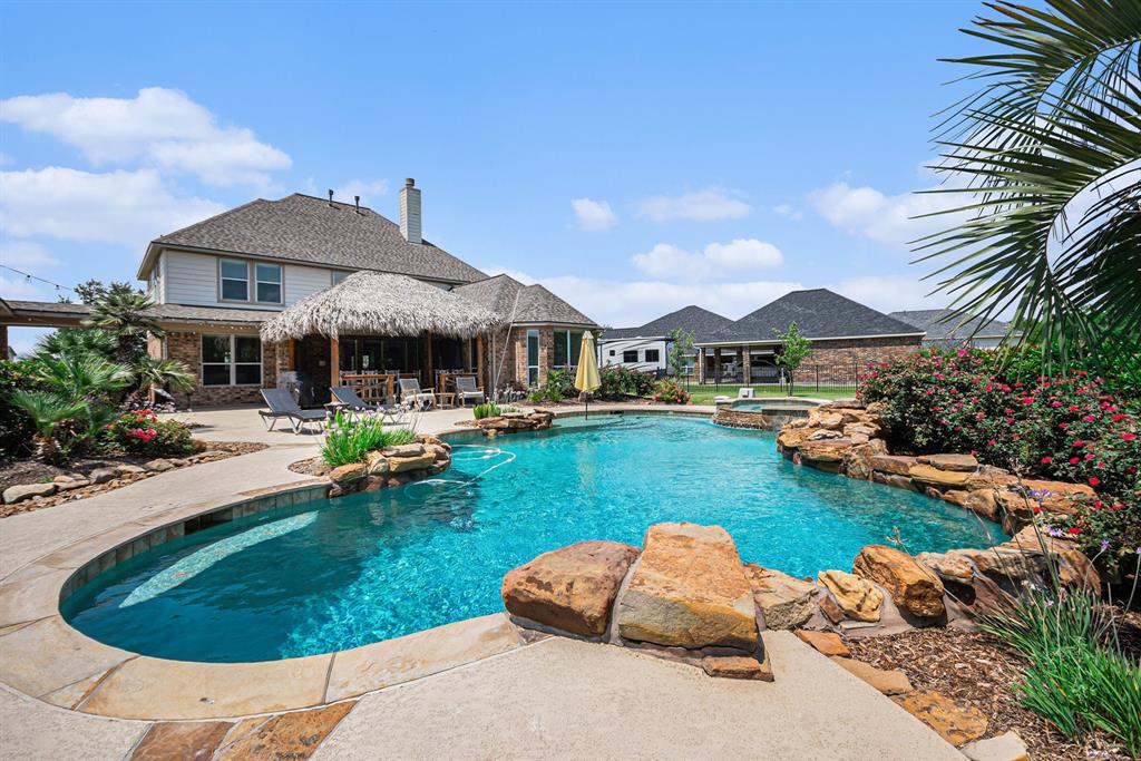 9011 Tumblewood Drive, Beach City, Texas image 3