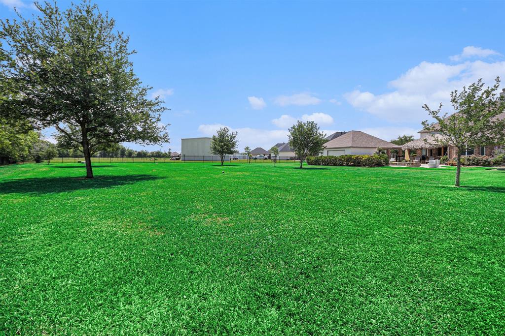 9011 Tumblewood Drive, Beach City, Texas image 15