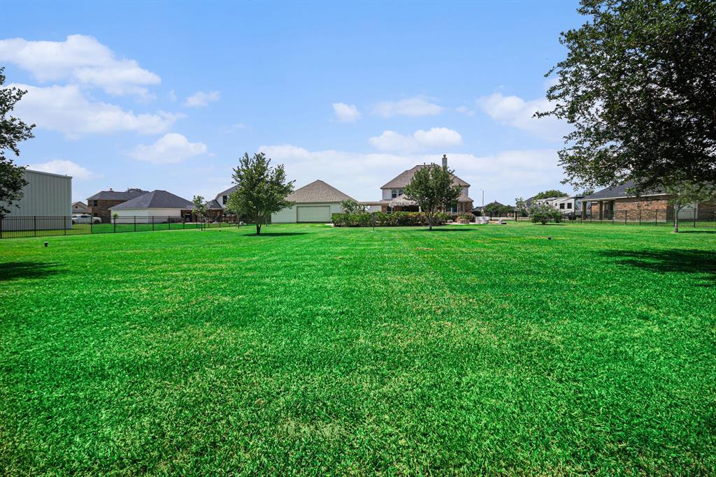 9011 Tumblewood Drive, Beach City, Texas image 14