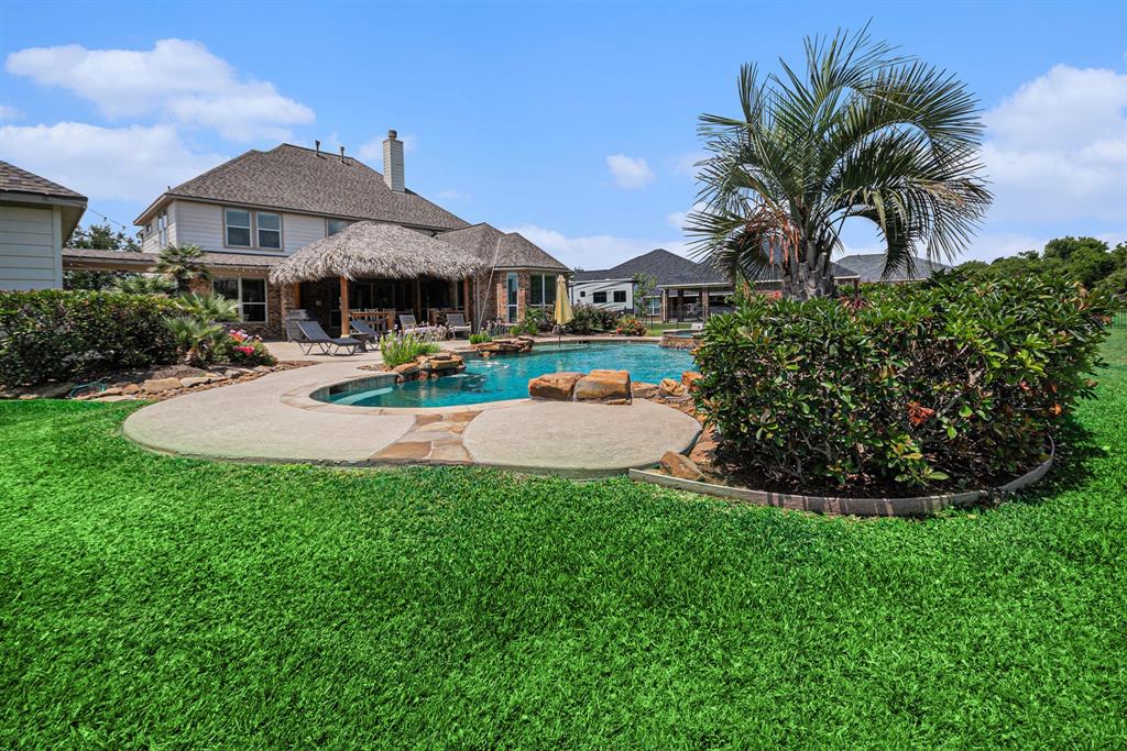 9011 Tumblewood Drive, Beach City, Texas image 5