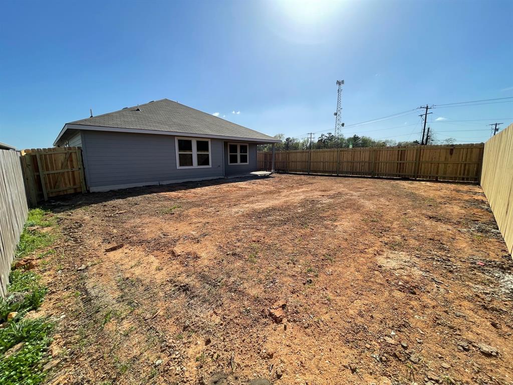 105 Rockbridge Drive, Huntsville, Texas image 2