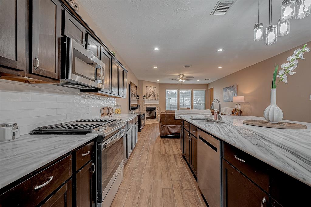 217 N 7th Street, La Porte, Texas image 24