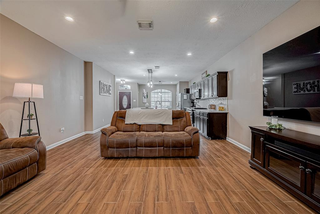 217 N 7th Street, La Porte, Texas image 13