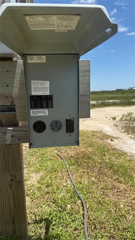 1326 N Tinkle Lane, Crystal Beach, Texas image 19