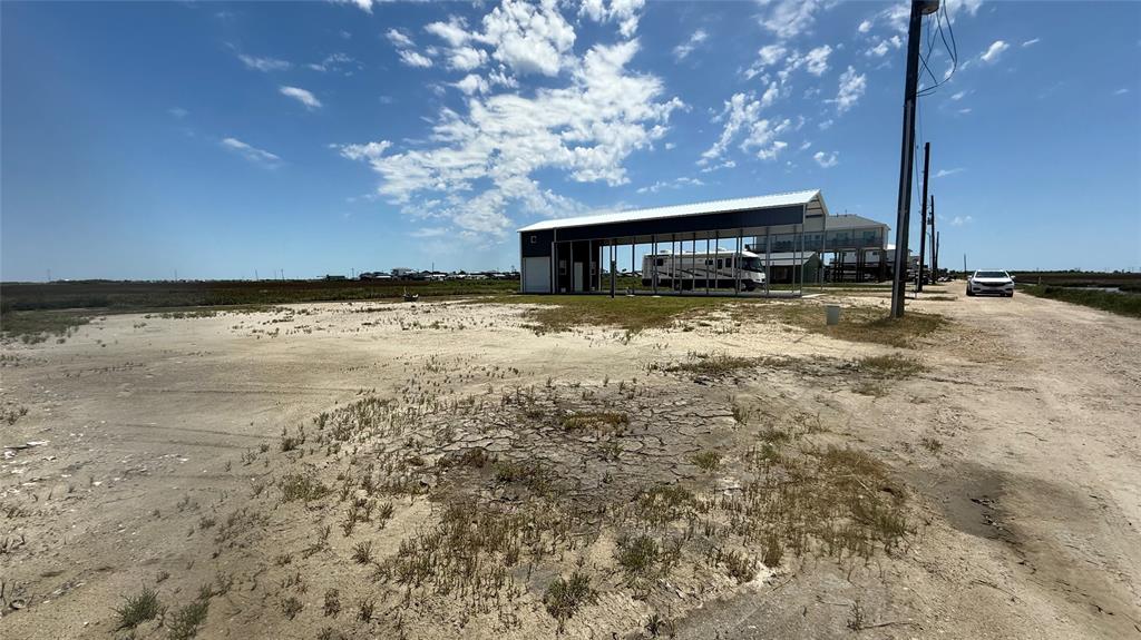 1326 N Tinkle Lane, Crystal Beach, Texas image 5