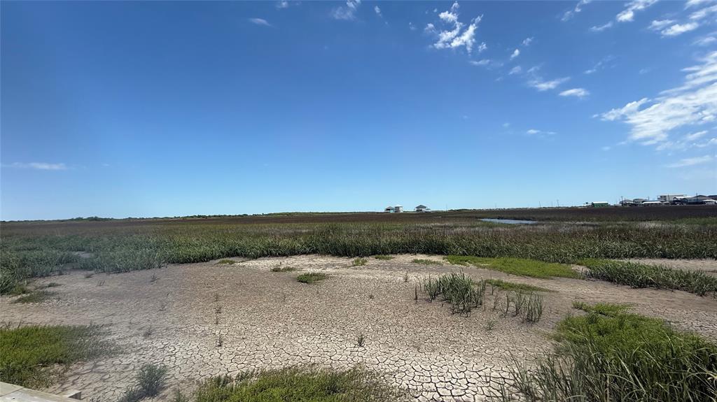 1326 N Tinkle Lane, Crystal Beach, Texas image 9