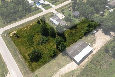 Photo of 1202 County Road 3542, Cleveland, TX 77327 (MLS # 25909328)