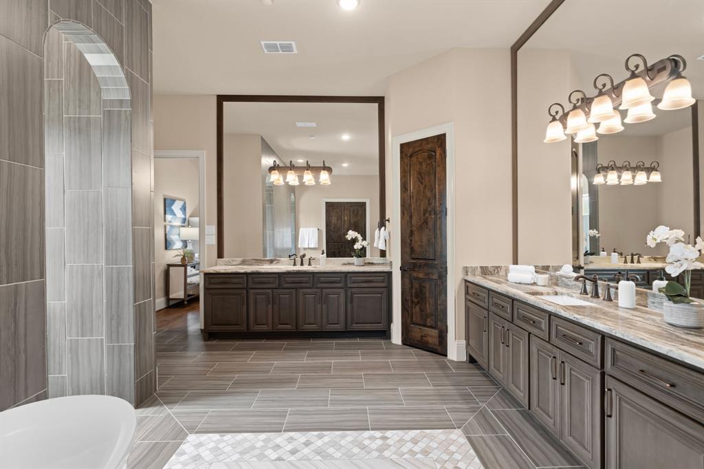 8503 Woods Hollow Trail, Fulshear, Texas image 27