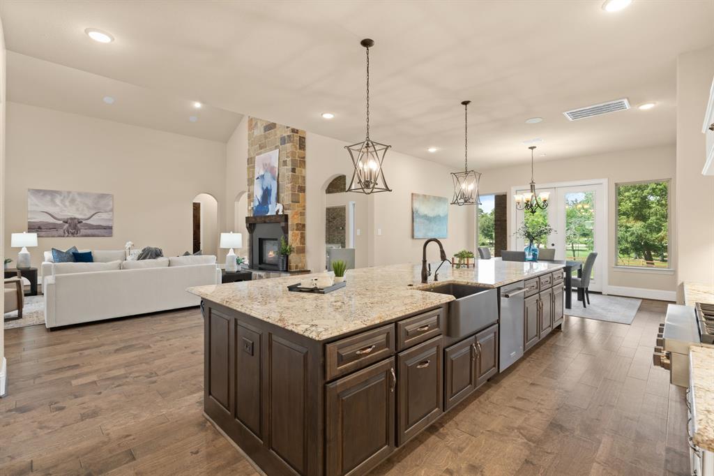 8503 Woods Hollow Trail, Fulshear, Texas image 17
