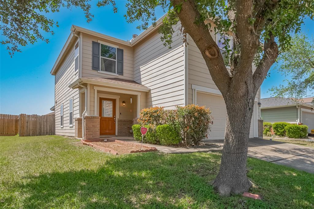 20603 Fair Castle Drive, Cypress, Texas image 2