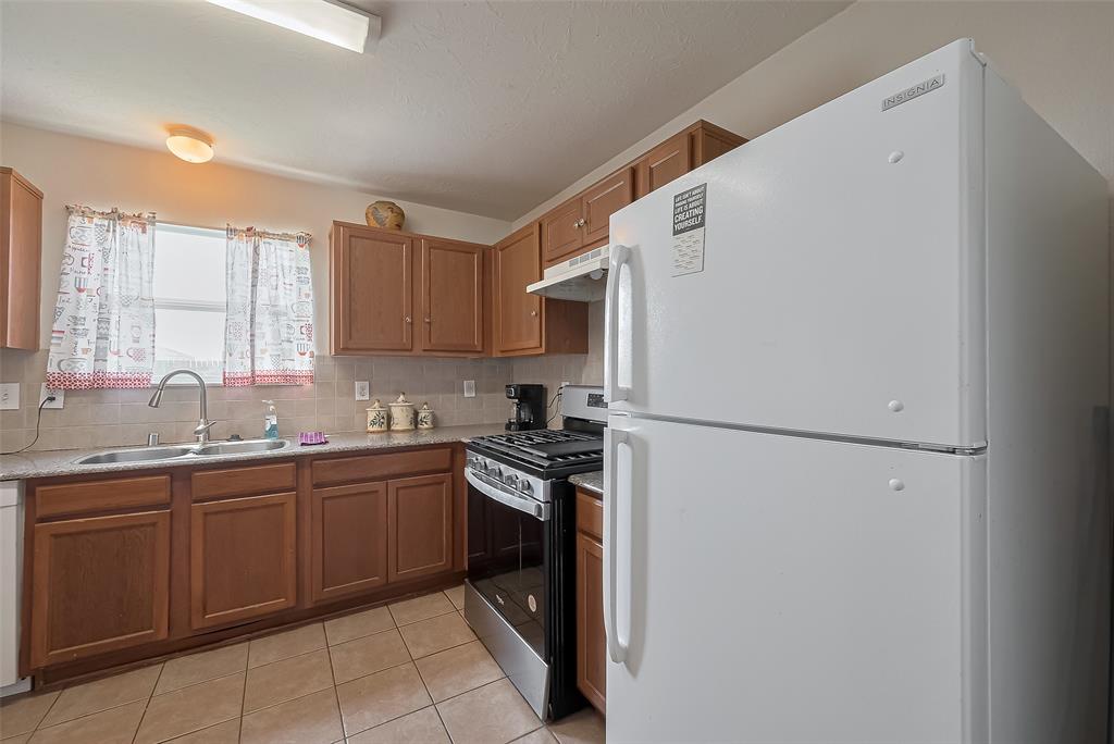 20603 Fair Castle Drive, Cypress, Texas image 21