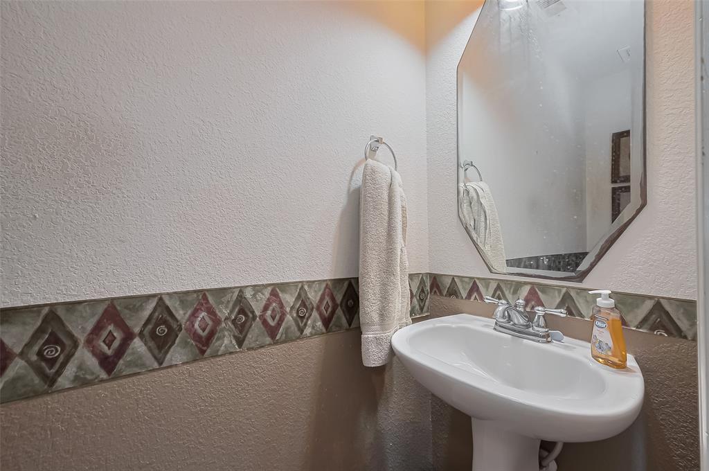 20603 Fair Castle Drive, Cypress, Texas image 24