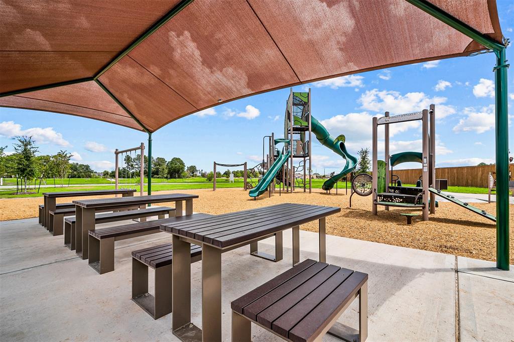 32311 Sunbeam Drive, Fulshear, Texas image 17