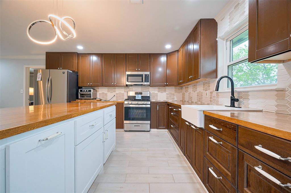 10919 Fm 1696 Road, Bedias, Texas image 15