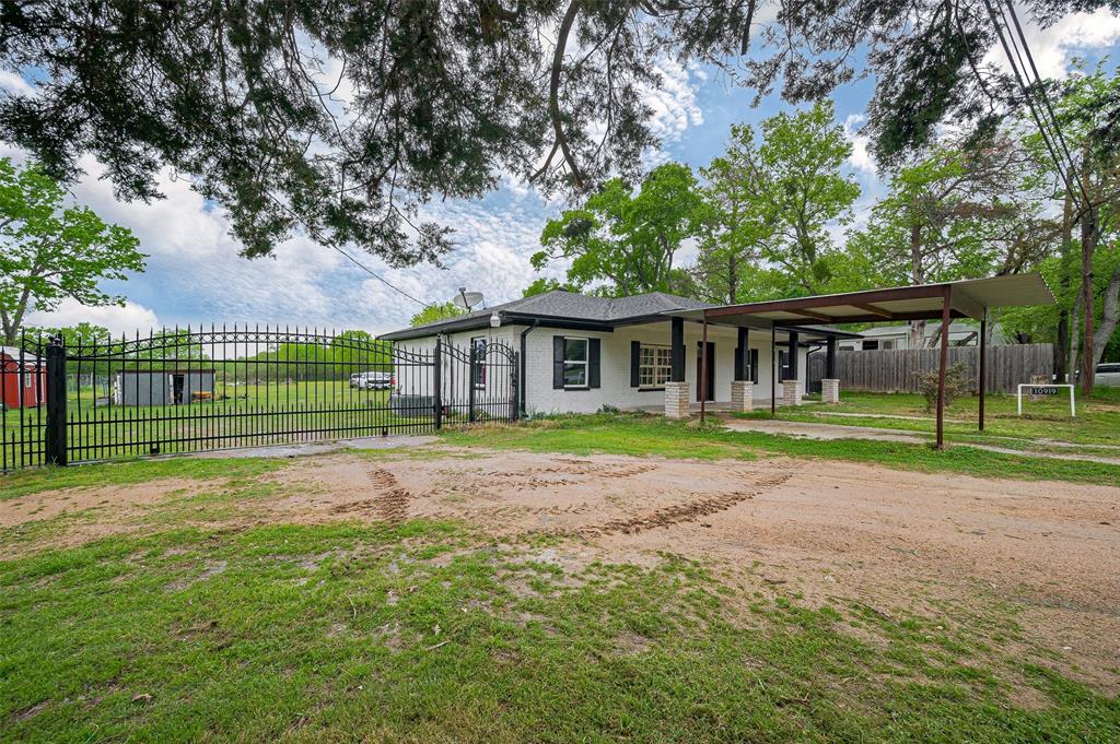 10919 Fm 1696 Road, Bedias, Texas image 1