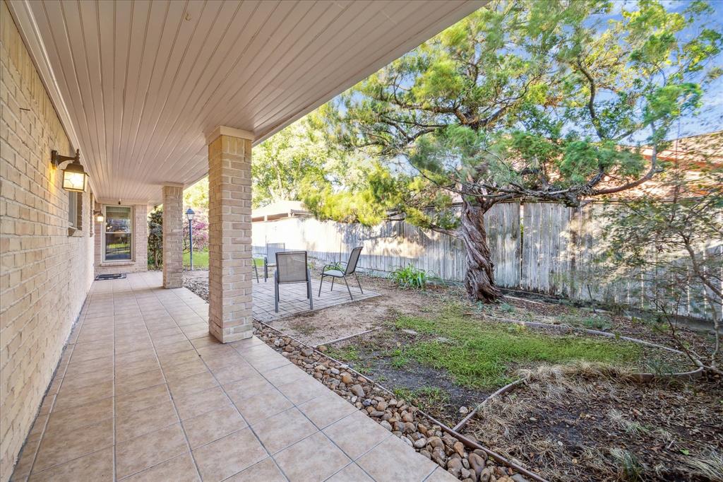 3107 Groveshire Court, Sugar Land, Texas image 4