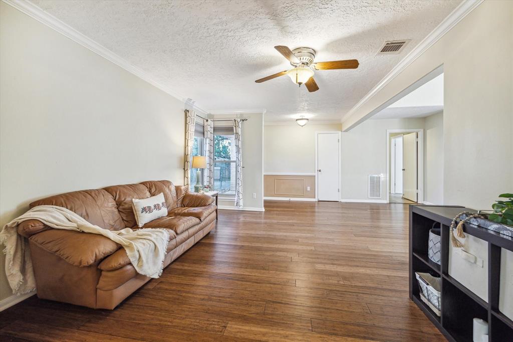3107 Groveshire Court, Sugar Land, Texas image 9