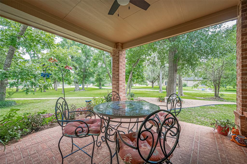 7114 N Bridlewood Court