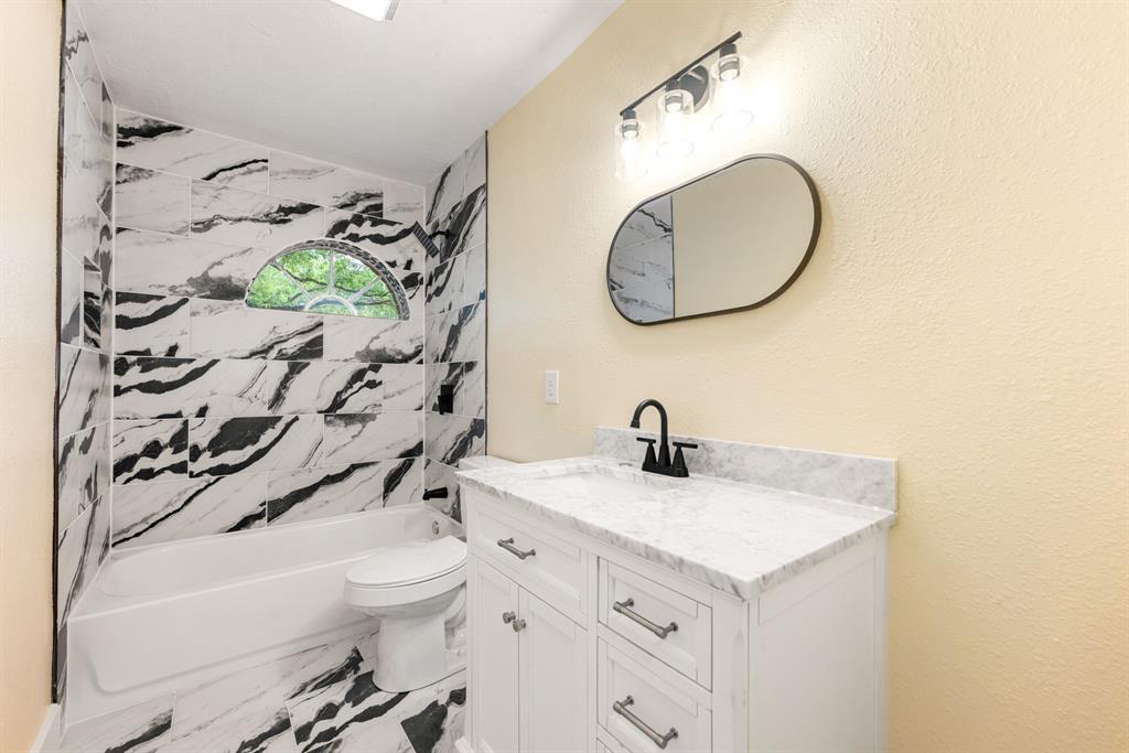 1408 Quail Hollow, Sealy, Texas image 17