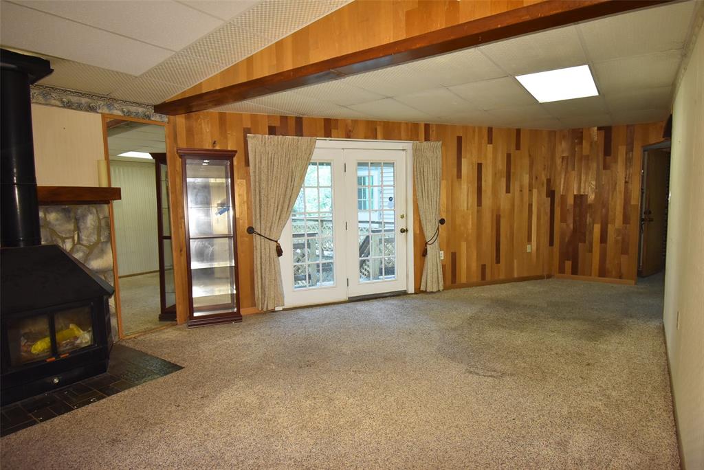 592 Paloma Street, Bay City, Texas image 14