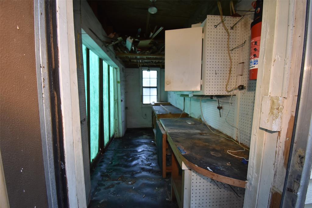 592 Paloma Street, Bay City, Texas image 16