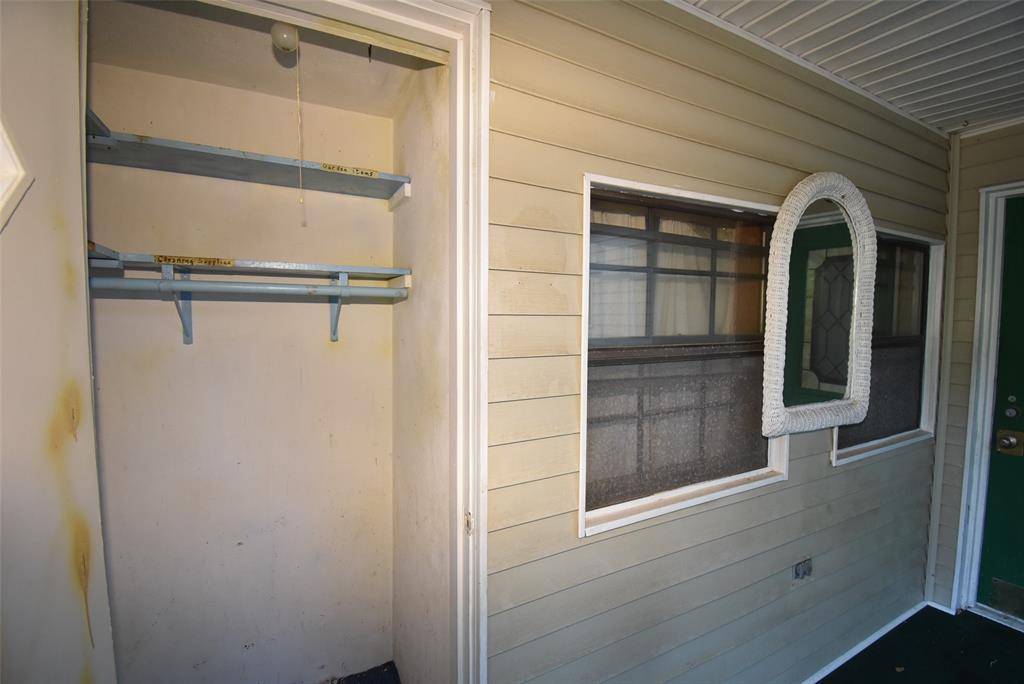 592 Paloma Street, Bay City, Texas image 17