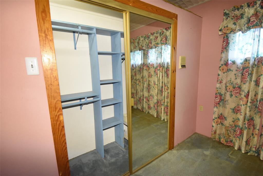 592 Paloma Street, Bay City, Texas image 6