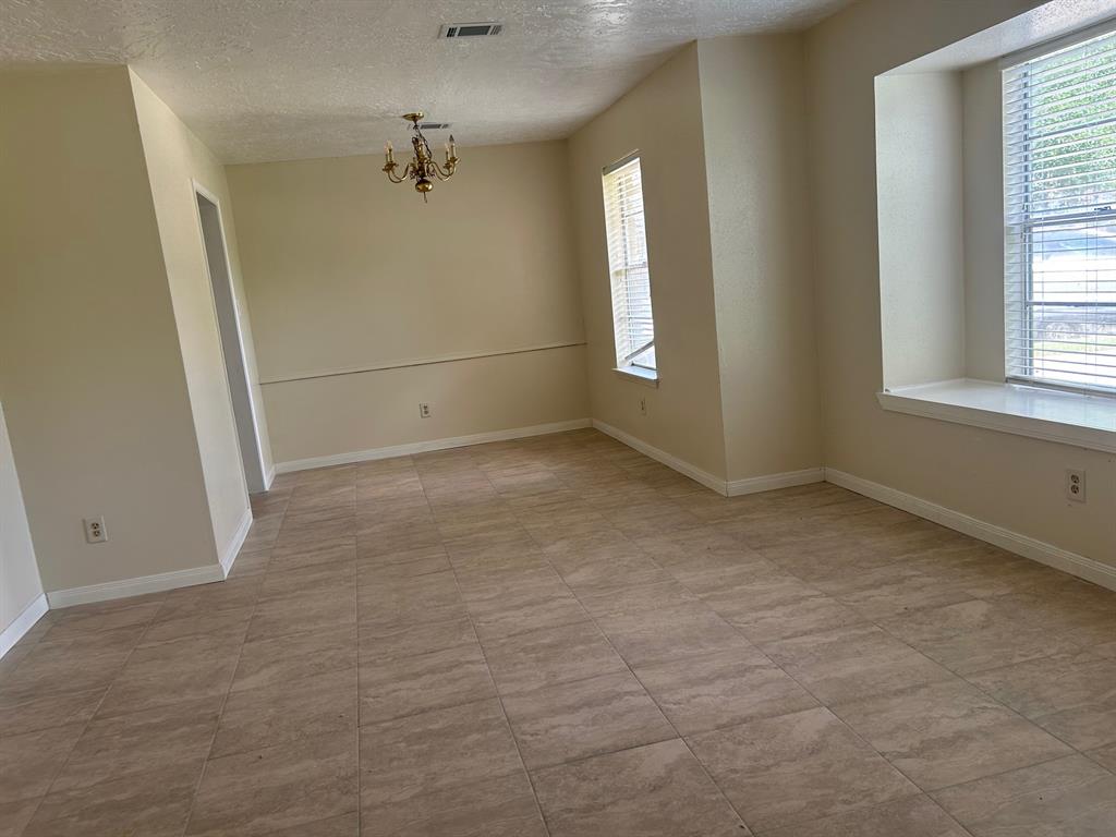 1819 Indian Wells Drive, Missouri City, Texas image 10