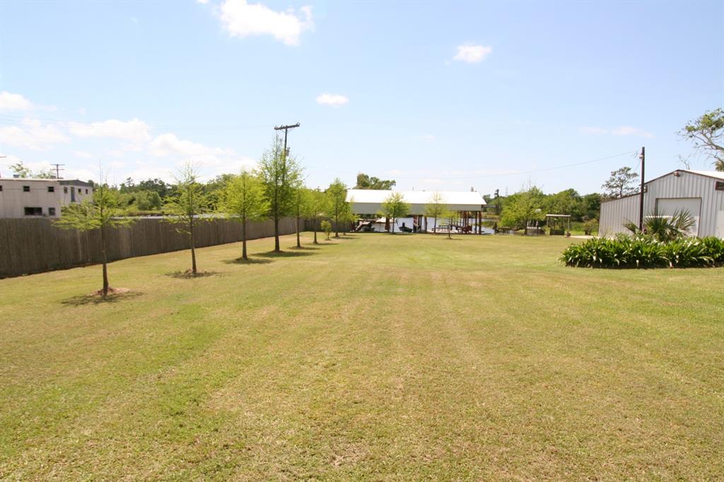 212 Myers Street, Orange, Texas image 2