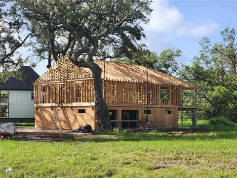 A home in Angleton