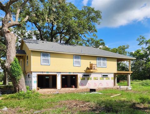 A home in Angleton