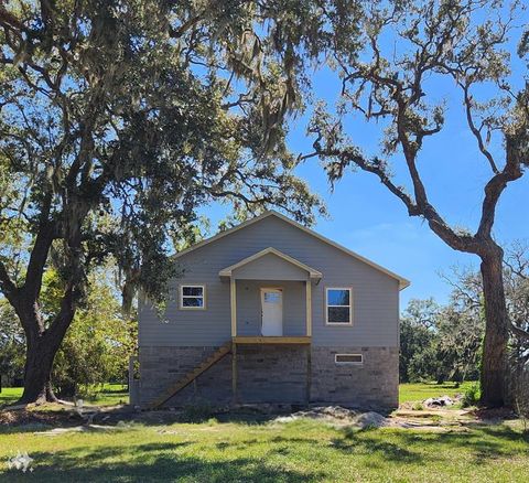 A home in Angleton