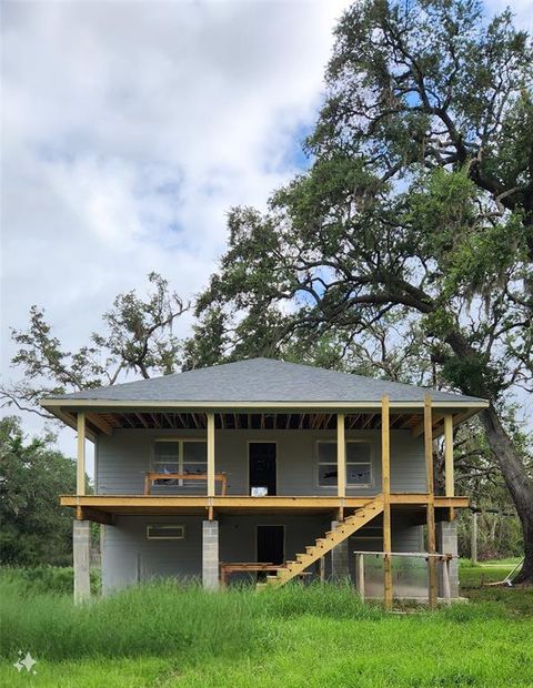 A home in Angleton