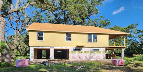 A home in Angleton