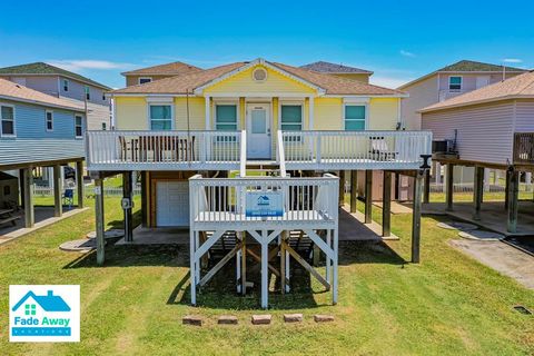 Single Family Residence in Surfside Beach TX 81 Santar Loop.jpg