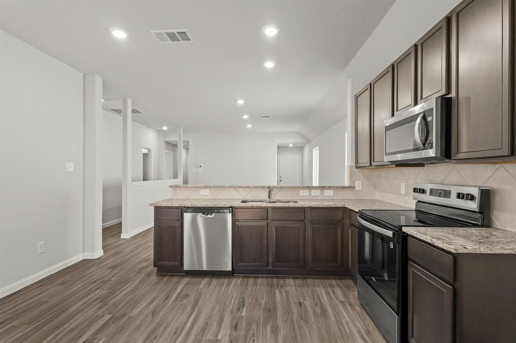 8109 Vanilla Orchid Drive, Houston, Texas image 8