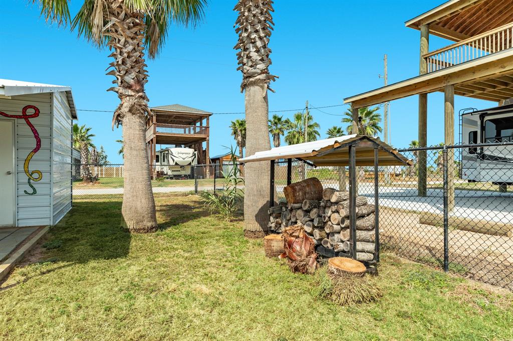1021 Church Street, Gilchrist, Texas image 10