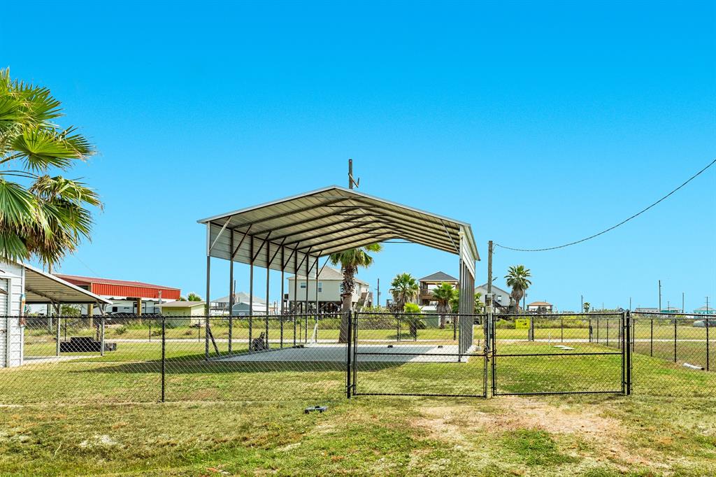 1021 Church Street, Gilchrist, Texas image 11